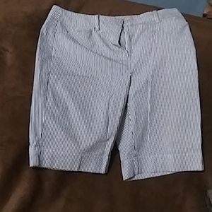 Short pants